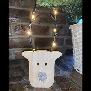 Reindeer Light Up